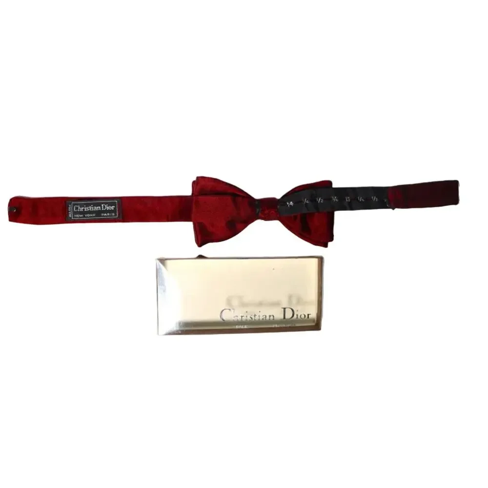 VTG Christian Dior Burgundy Silk Straight Edge Bow Tie w/ Original Box 14.5”–17”